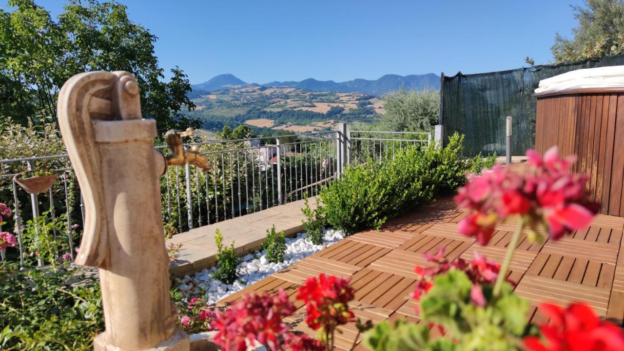 Casa Delle Noci B&B Rosora Exteriér fotografie